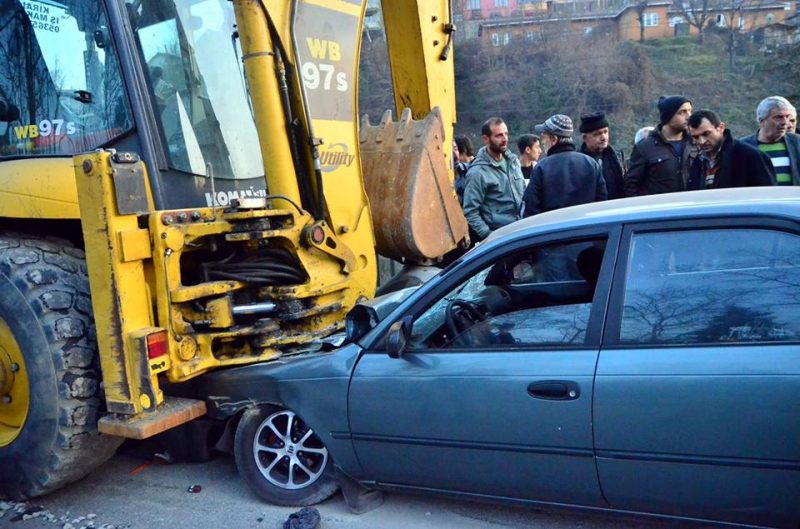 AMBULANS ŞOFÖRÜ TARTIŞTI