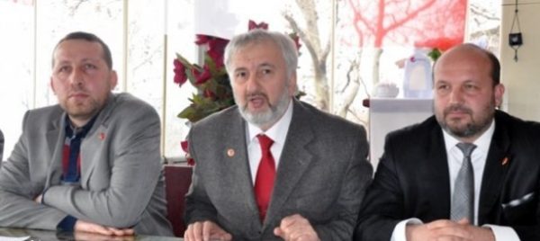 MAKAM KAPISI SÖKÜLECEK