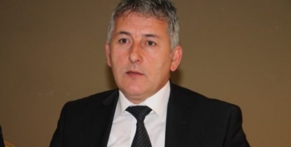 GÖREVİNDEN İSTİFA ETTİ