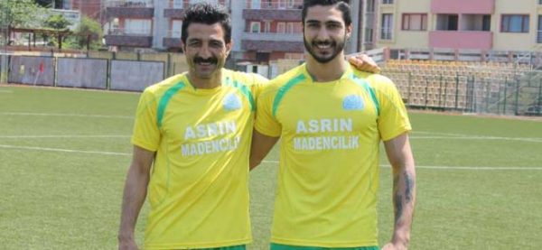 BABA OĞUL AYNI TAKIMDA