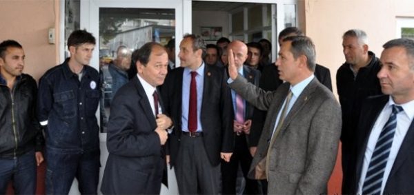 BAŞKAN İŞÇİYE JEST YAPTI