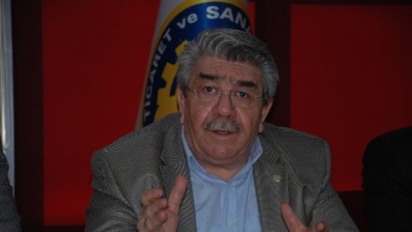 TETİKER İSYAN BAYRAĞI AÇTI