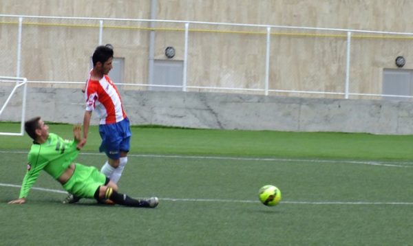 KARADENİZ FIRTINAYA KAPILDI