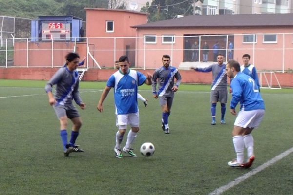 BU MAÇTA NE ARARSAN VAR !