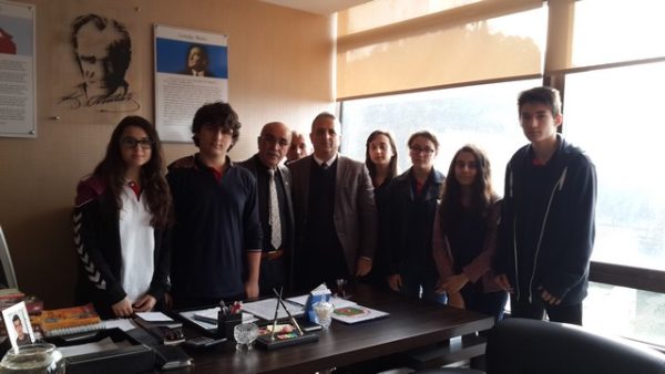 LİSELİLERDEN ANLAMLI ZİYARET