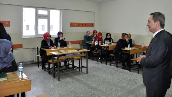 BAŞKAN İMAM HATİPLİLERLE BULUŞTU