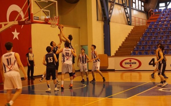 DEMİR ÇELİKSPOR ÜST YÖNETİMİNE SESLENDİ..!