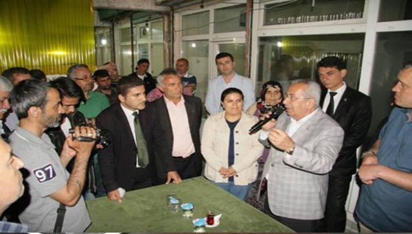 KONUŞMAYA DEVAM EDERSE KASETLERİ YAYINLARIM