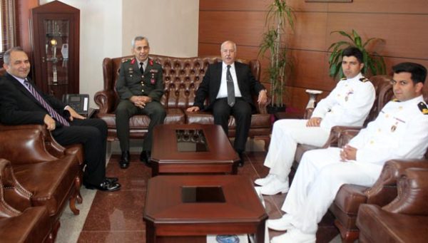 GEMİ KOMUTANI VALİYİ ZİYARET ETTİ