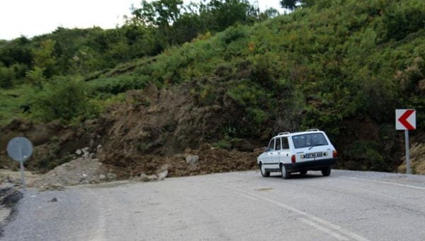 DAĞ ÇÖKTÜ..!