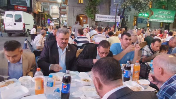 ADETA İZDİHAM YAŞANDI..!