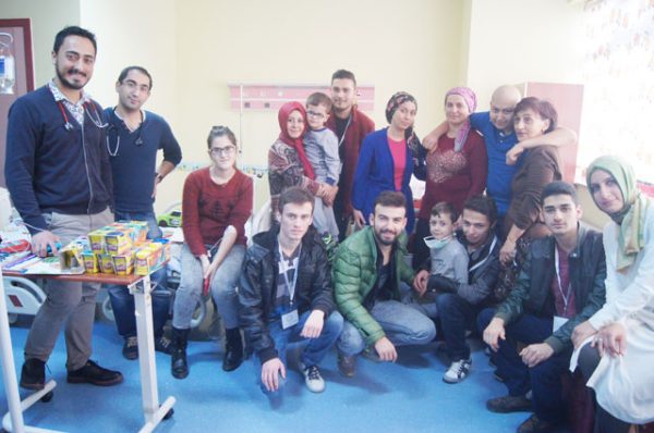 BEÜ ÖĞRENCİLERİ BAĞIŞ KAMPANYASI DÜZENLEDİ..!