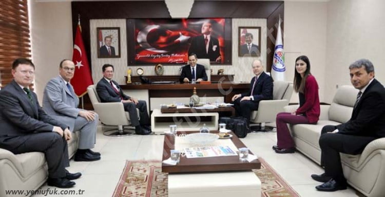 BAŞKAN UYSAL, YABANCI KONUKLARINI AĞIRLADI