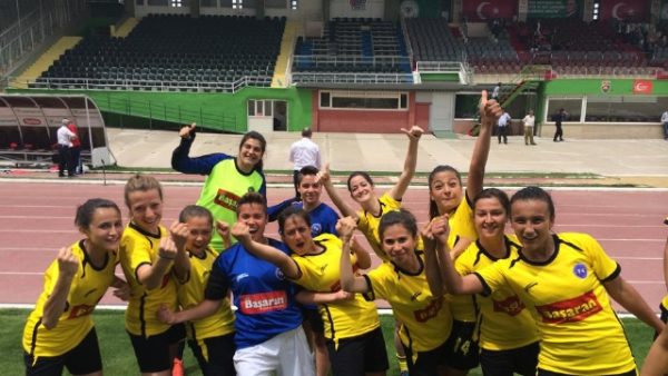 Ereğli Lisesi Kız Futbol Takımı Türkiye Şampiyonu Oldu
