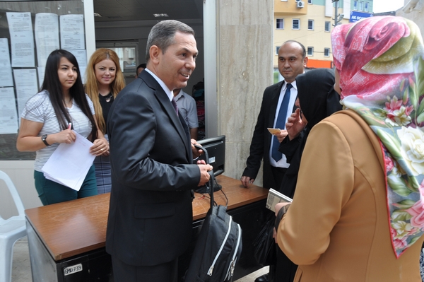 İHTİYAÇ SAHİBİ ÖĞRENCİLERE KIRTASİYE YARDIMI.. BAŞKAN UYSAL: EĞİTİME DESTEK ÖNCELİĞİMİZ