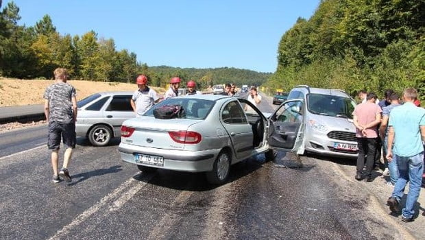 EREĞLİ ZONGULDAK YOLUNDA FECİ KAZA…