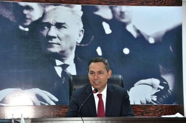 Başkan Uysal, mecliste 2,5 yılını değerlendirdi.