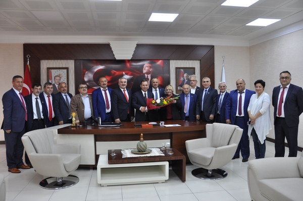 MUHTARLARDAN BAŞKAN UYSAL’A ZİYARET..