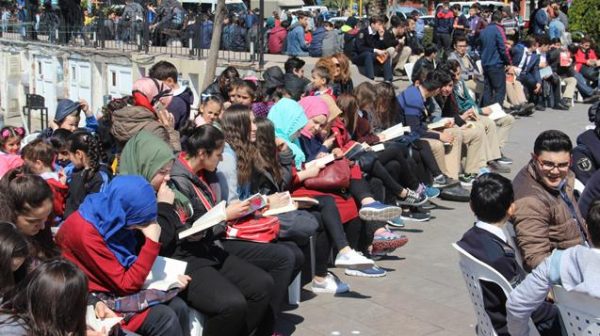 ETKİNLİĞE UYSAL’DA DESTEK VERDİ