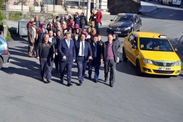 DUR DURAK BİLMİYORLAR