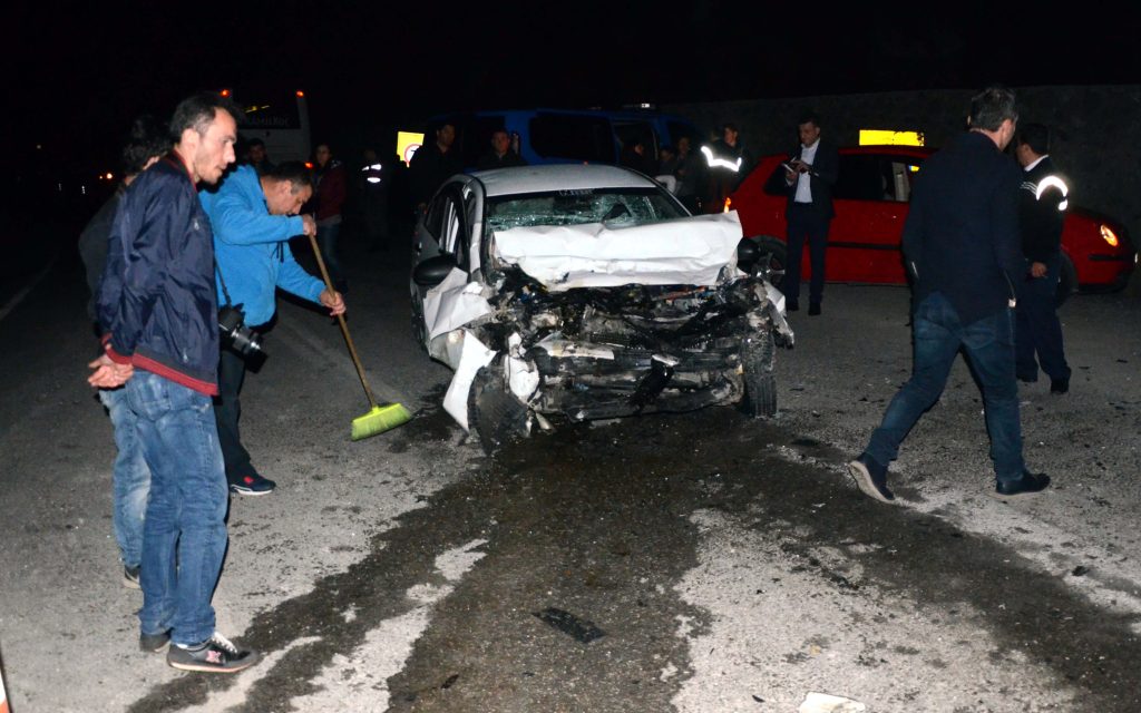 1 KİŞİ ÖLDÜ, 2 KİŞİ YARALANDI