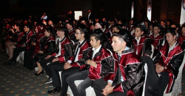 İLK MEZUNLAR VERİLDİ