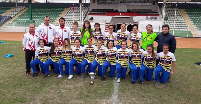 BU KIZLAR BUNU HEP YAPIYOR