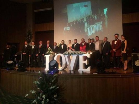 BALCI DÜNYA EVİNE GİRDİ