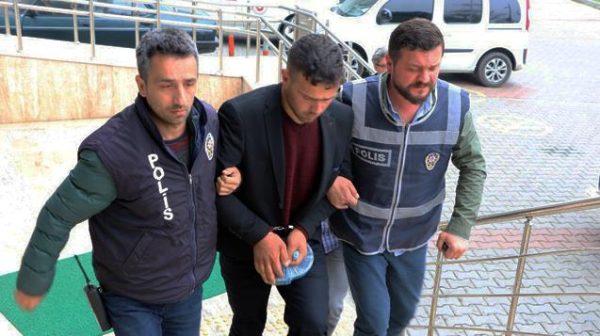 POLİSİM DİYEREK 77BİN TL DOLANLANDIRDI..