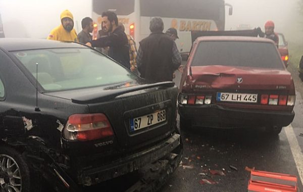 SİS NEDENİ İLE 5ARAÇ KAZA YAPTI…