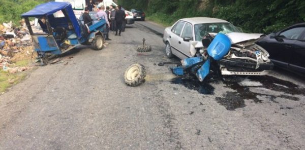 PAT PAT VE OTOMOBİL’İN ÇARPIŞMASI SONUCU BÜYÜK HASAR OLUŞTU..