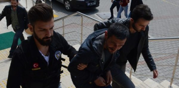 ZONGULDAK’TA UYUŞTURUCU TİCARETİ YAPAN 2 KİŞİ GÖZ ALTINA ALINDI..