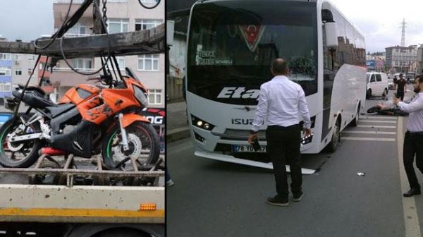 BARİYERE ÇARPIP HAVALANAN MOTORSİKLET MİDİBÜS’E ÇARPTI..