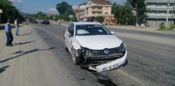 ZONGULDAKTA KAZA 2 YARALI..