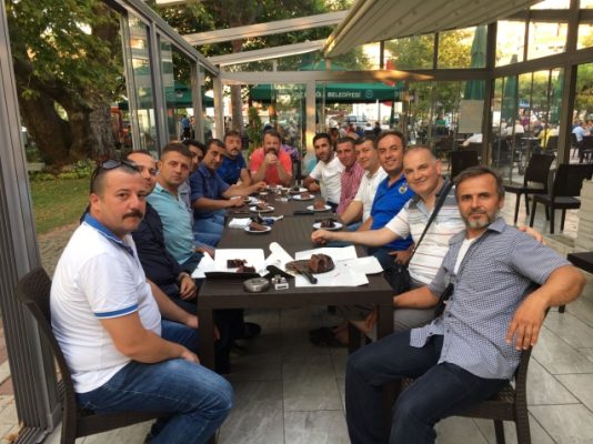 24 YIL SONRA YA�NE BA�R ARADA..