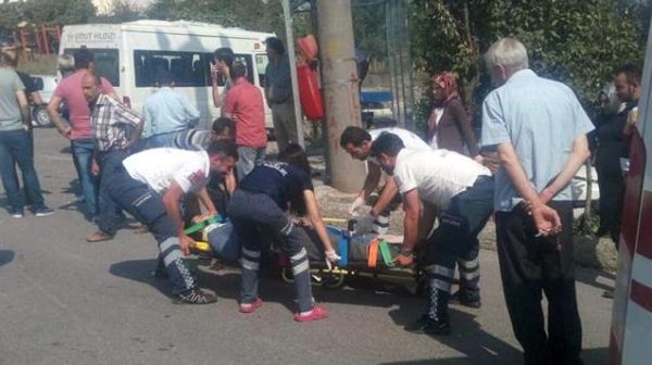 OTOMOBA�L VE MOTORSA�KLET’A�N A�ARPIAzMASI SONUCU 2 KA�AzA� YARALANDI..