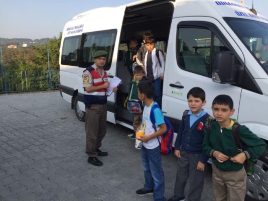 JANDARMA’DAN OKUL SERVA�S ARAA�LARINA UYGULAMA..