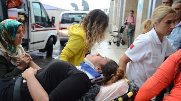 KONTROLDEN A�IKIP UA�URUMA YUVARLANDI..