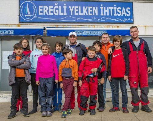 YELKENCA�LERA�N AAzIR MA�SAFA�RLERA� VARDI