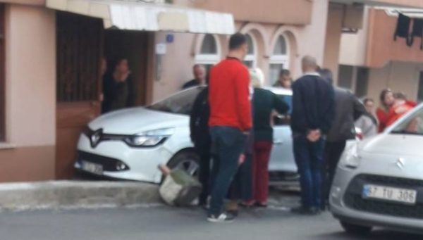 FREN YERA�NE GAZA BASTI
