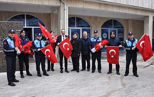 ZABITADAN BAYRAKLI DESTEK