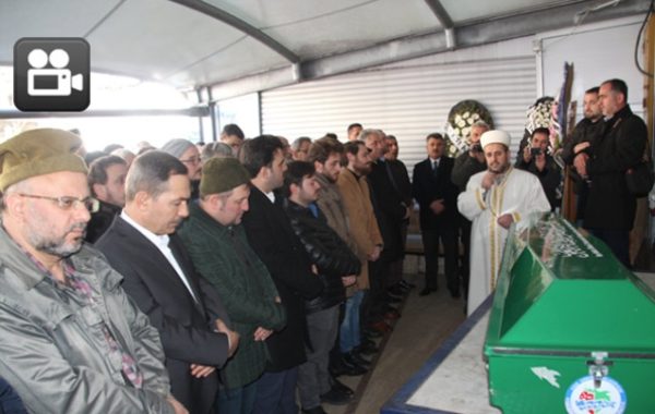 SEVENLERA� KA�SE’YA� YALNIZ BIRAKMADI