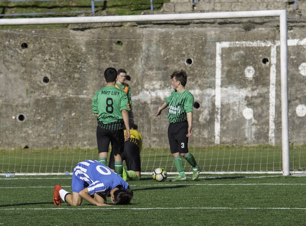 ZESa��LA� GENA�LER DOLUDA�ZGA�N GA�DA�YOR