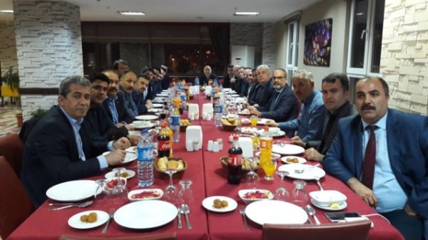 YEMEKTE BULUAzTULAR