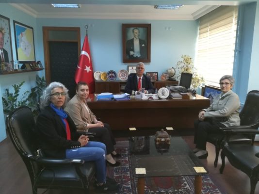 KAYMAKAM’A 2593 A�MZAYI TESLA�M ETTA�LER