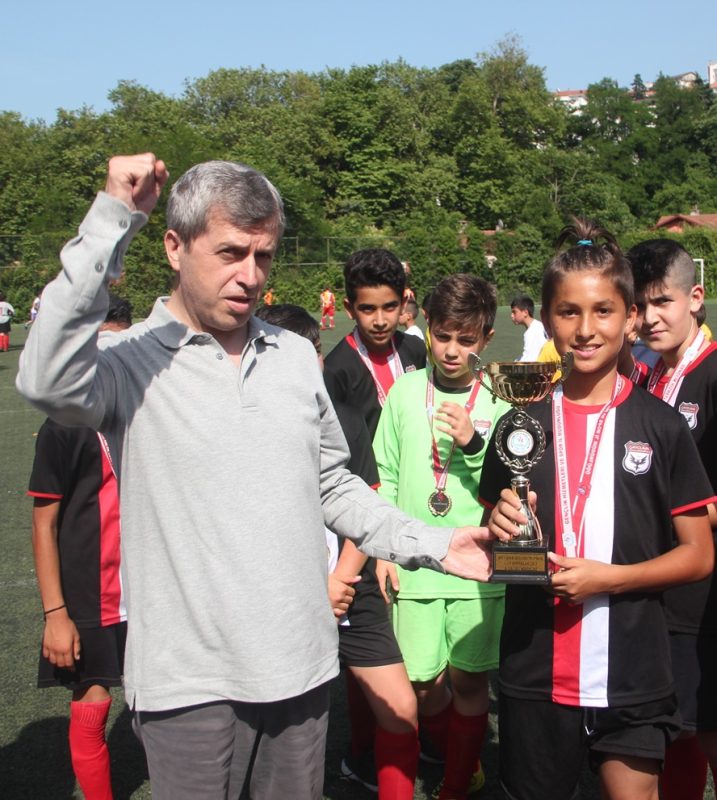 32 TAKIM 500’E YAKIN SPORCU KATILDI