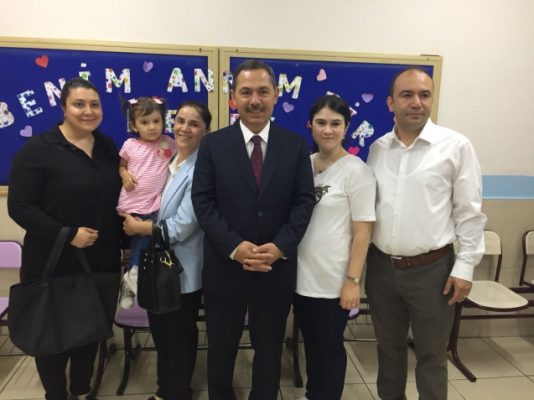 OY KULLANMAYA TORUNU İLE GİTTİ