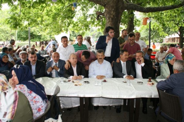 AK PARTİ TEŞEKKÜR ETTİ