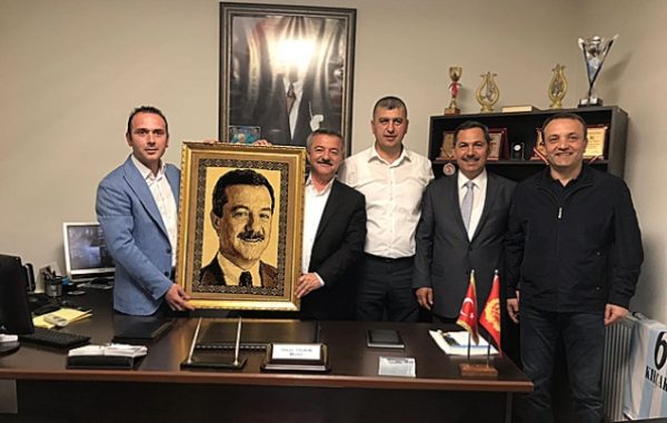 TÜRKMEN, ‘BAŞARI ABİDESİNİ’ ZİYARET ETTİ