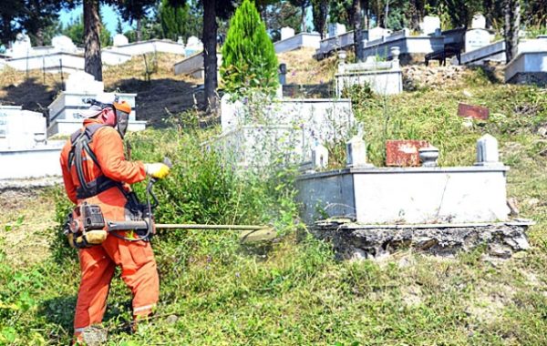 MEZARLIKLAR BAKIMA ALINDI